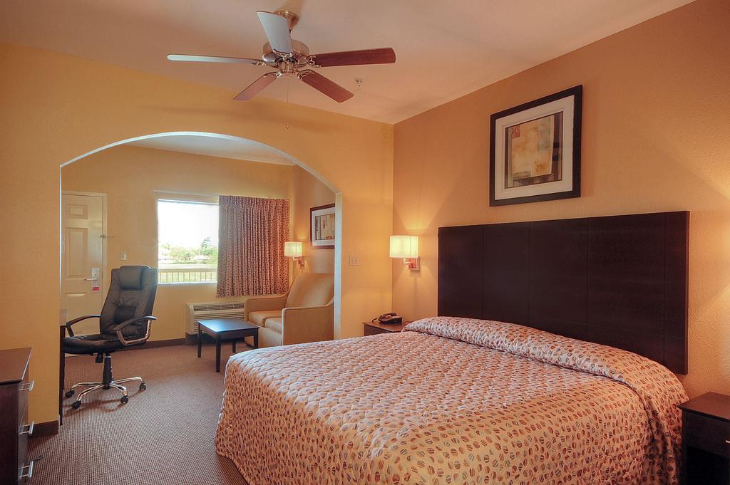 Days Inn By Wyndham Baytown East Pokój zdjęcie