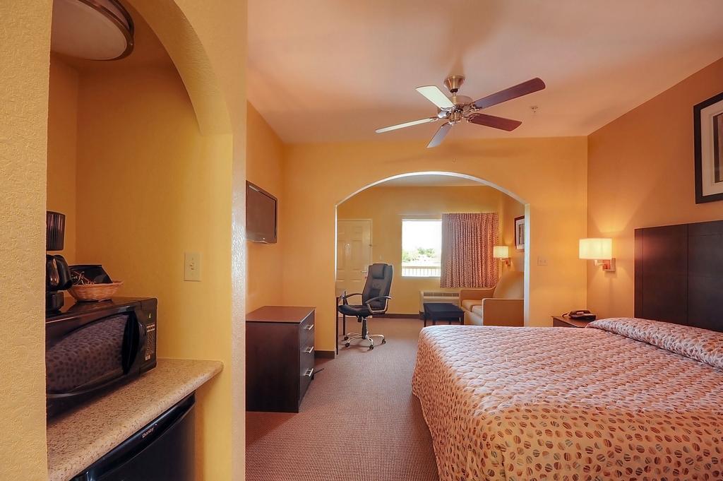 Days Inn By Wyndham Baytown East Pokój zdjęcie