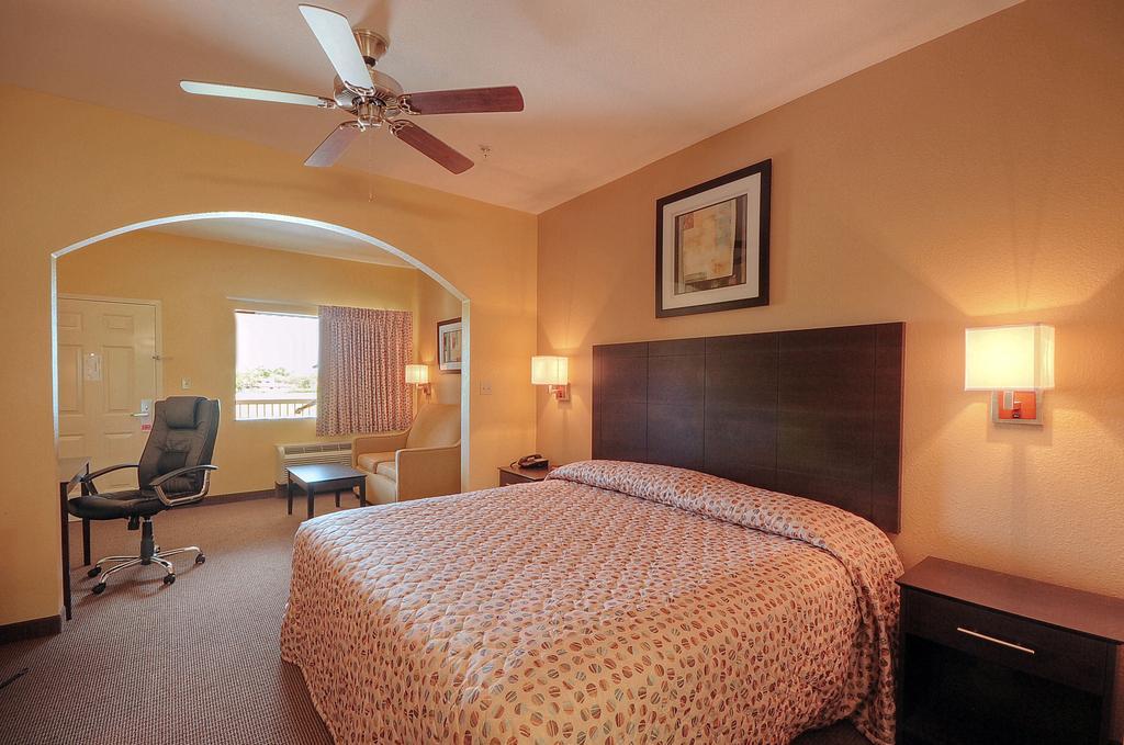 Days Inn By Wyndham Baytown East Pokój zdjęcie